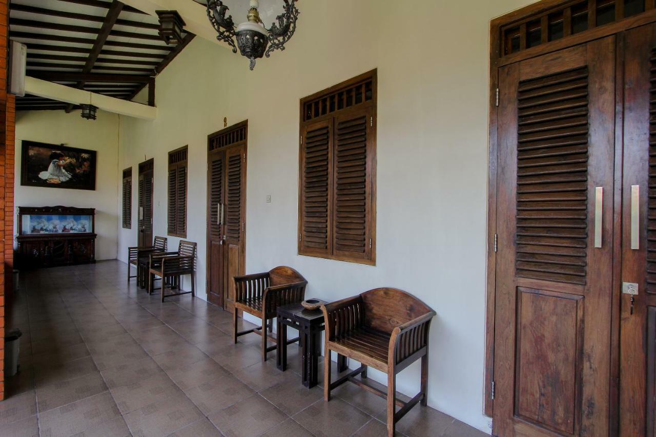Oyo 1361 Singosari Family Residence Banyuwangi  Eksteriør billede