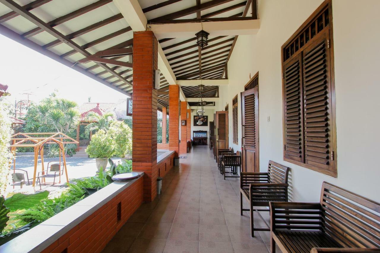 Oyo 1361 Singosari Family Residence Banyuwangi  Eksteriør billede