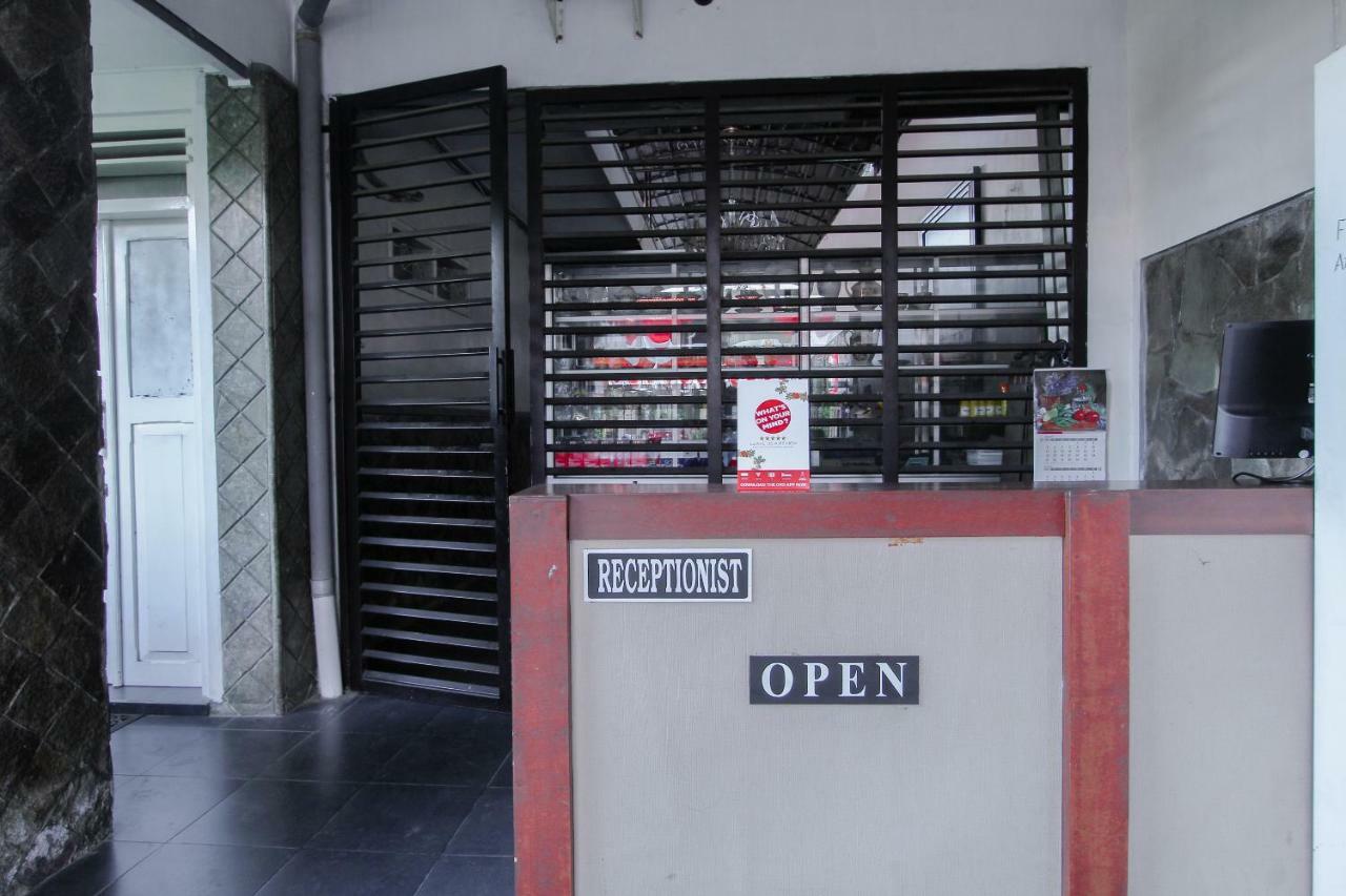 Oyo 1361 Singosari Family Residence Banyuwangi  Eksteriør billede