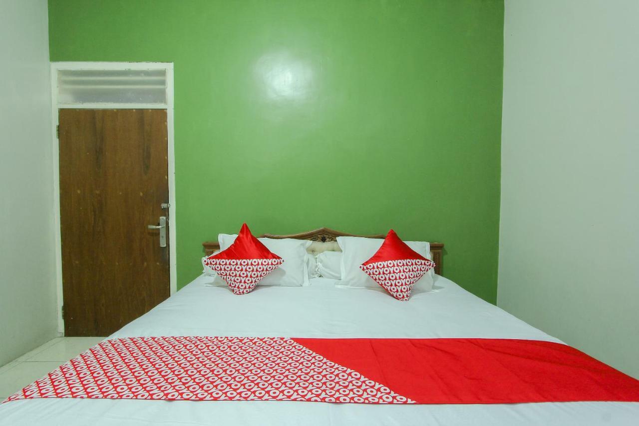 Oyo 1361 Singosari Family Residence Banyuwangi  Eksteriør billede