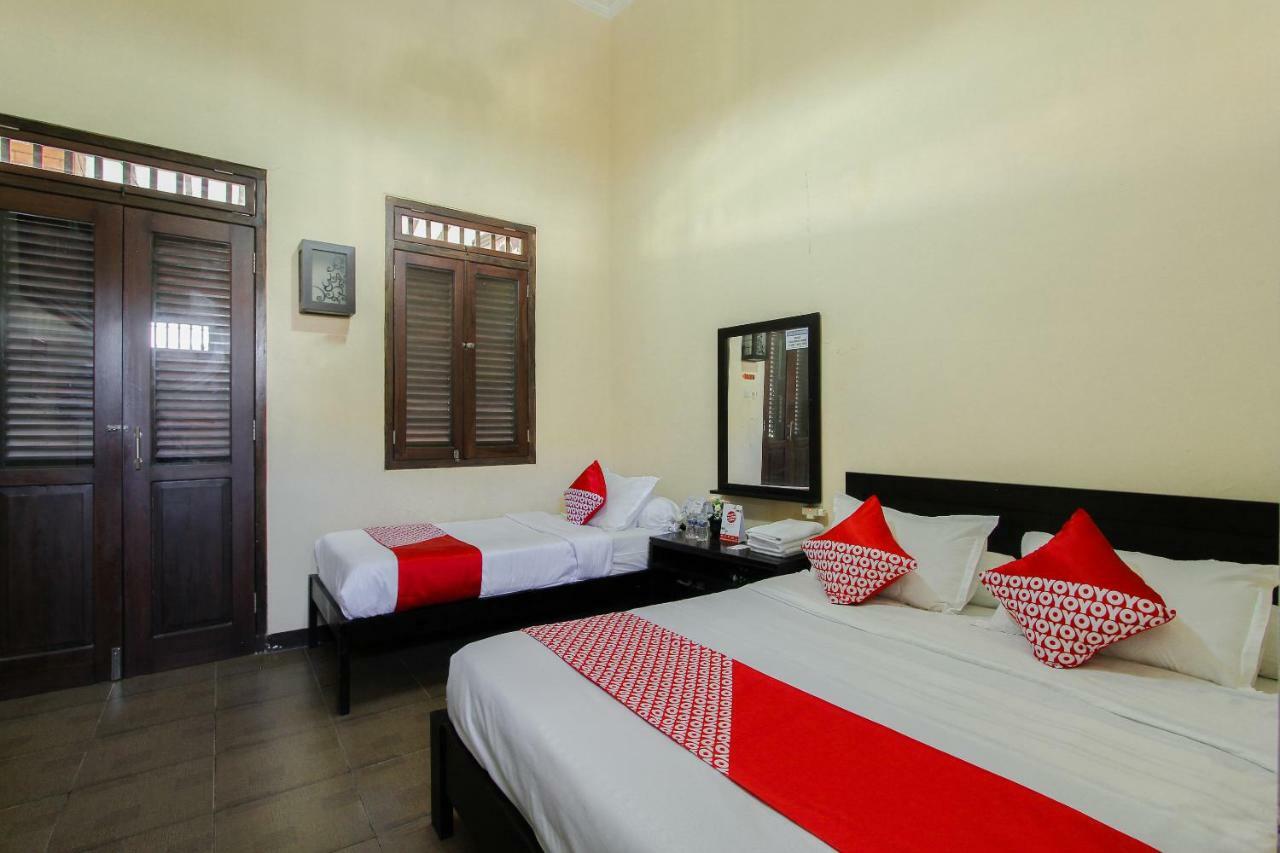 Oyo 1361 Singosari Family Residence Banyuwangi  Eksteriør billede