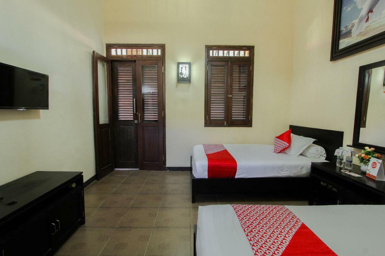 Oyo 1361 Singosari Family Residence Banyuwangi  Eksteriør billede