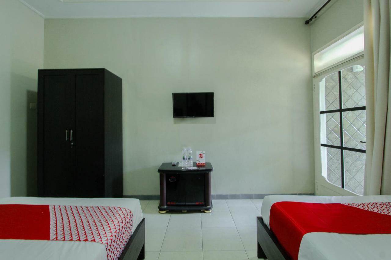 Oyo 1361 Singosari Family Residence Banyuwangi  Eksteriør billede