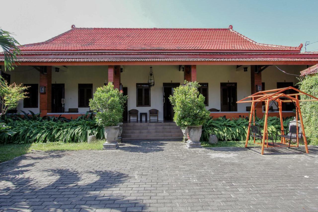 Oyo 1361 Singosari Family Residence Banyuwangi  Eksteriør billede